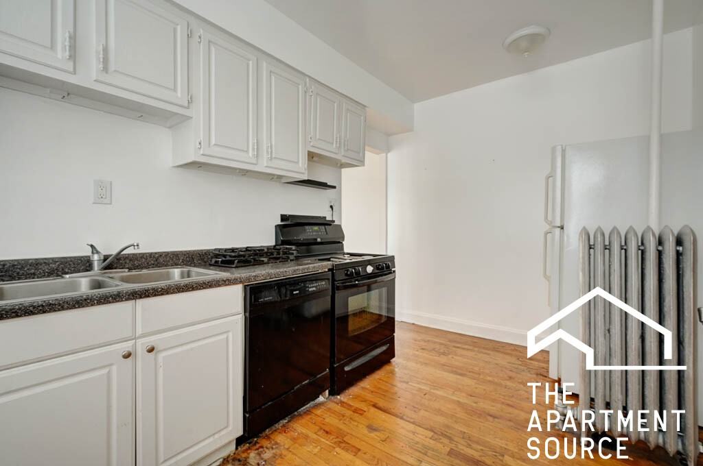 4409 N Kenneth Ave #2A - Photo 2 of 13