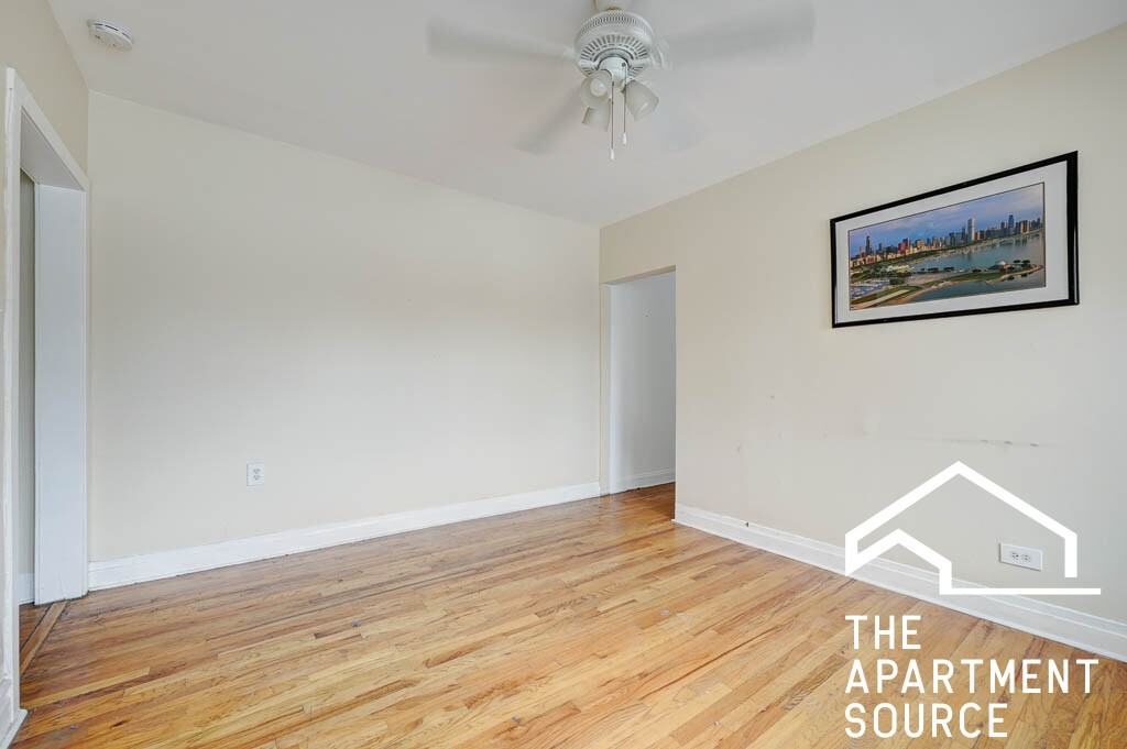 4409 N Kenneth Ave #2A - Photo 5 of 13