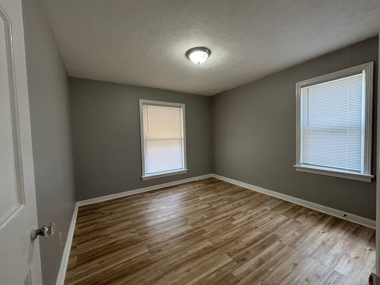 10601 Penfield Ave - Photo 5 of 12