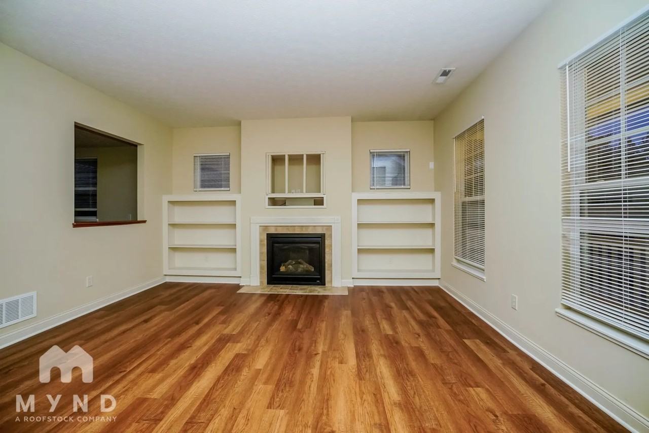 406 Eshlure Ct - Photo 3 of 34