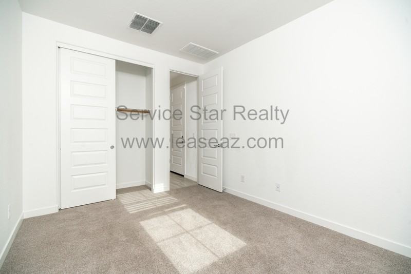 4318 N 94th Ave - Photo 5 of 29