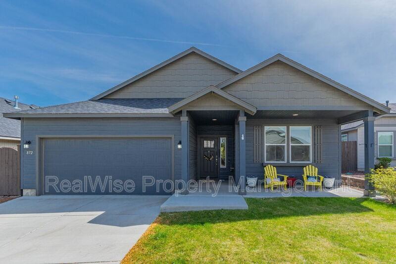 872 Nw 24th Way