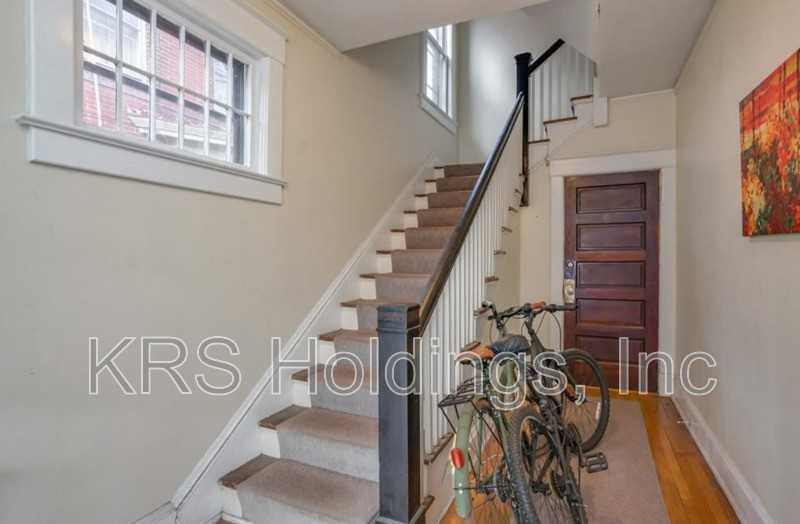 726 W Princess Anne Rd #1 - Photo 5 of 23