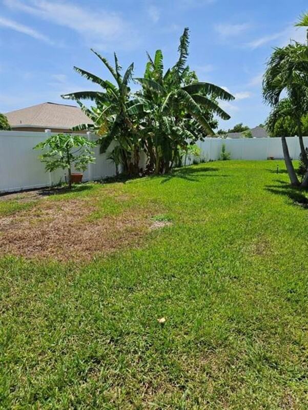 1630 Sw 33rd Ter - Photo 3 of 11
