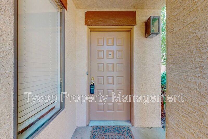10205 Las Casitas St Ne - Photo 4 of 21