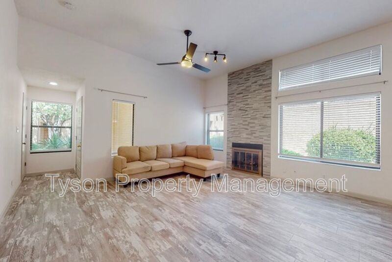 10205 Las Casitas St Ne - Photo 5 of 21