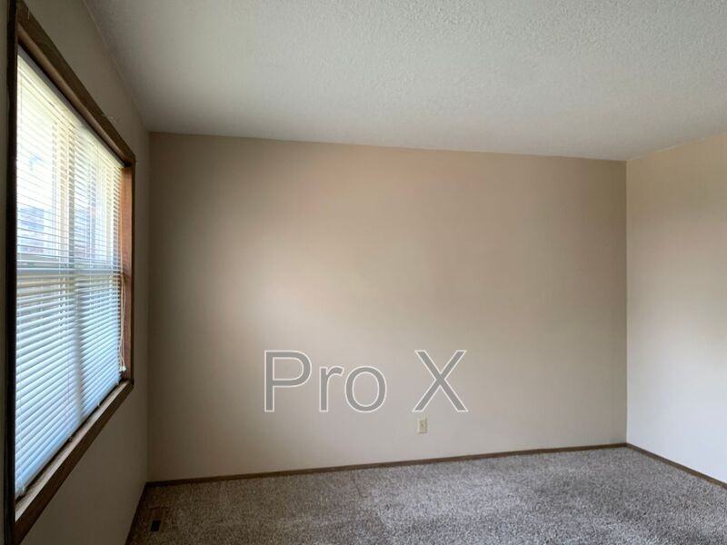 2234 Arizona Ave - Photo 3 of 14