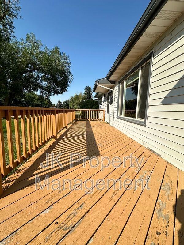 710 48th St S - Photo 4 of 35