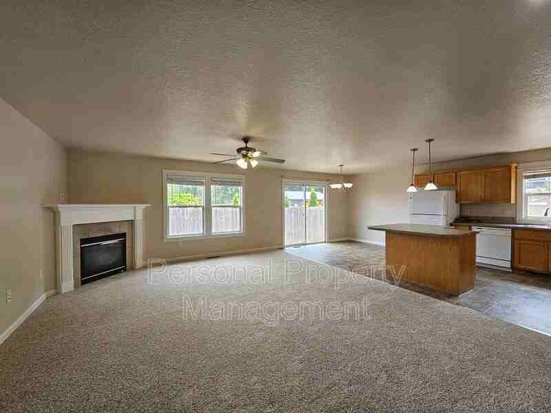 11809 Ne 26th Pl - Photo 2 of 16