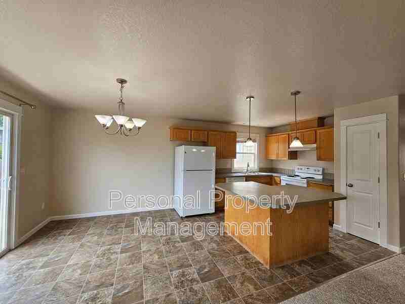 11809 Ne 26th Pl - Photo 3 of 16