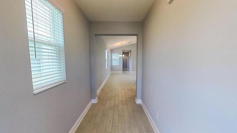 640 Becklow St - Photo 3 of 19