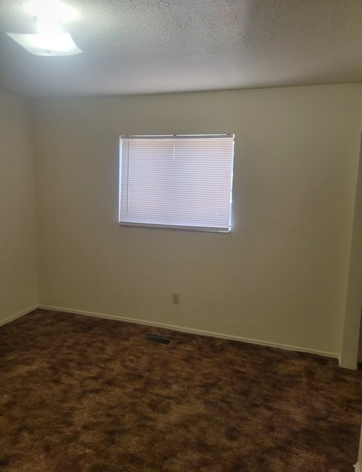 840 N Jackson Ave - Photo 6 of 6
