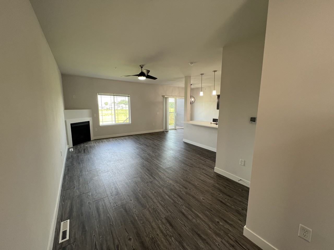 5521 Prairie Place Dr - Photo 4 of 35