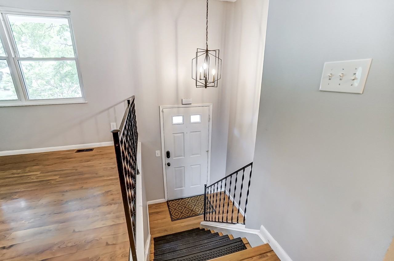6047 Tridale Ct - Photo 3 of 37