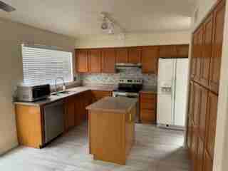 15806 S 43rd St - Photo 6 of 15