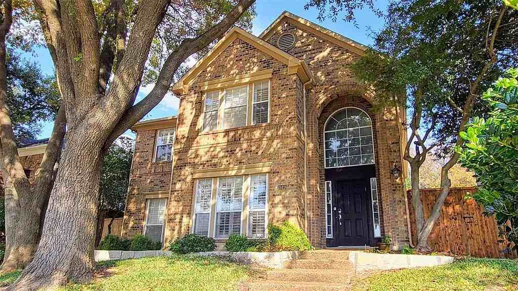 18416 Woodpond Pl - Photo 2 of 30