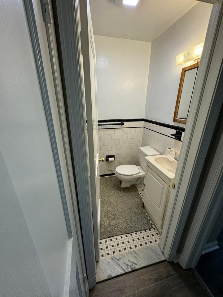 6826 Boston Ave - Photo 2 of 39