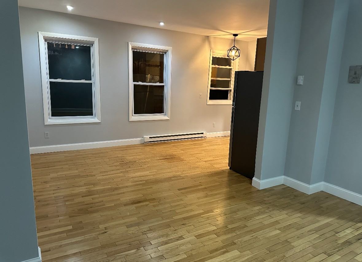 5 Sutton St #3A - Photo 3 of 36