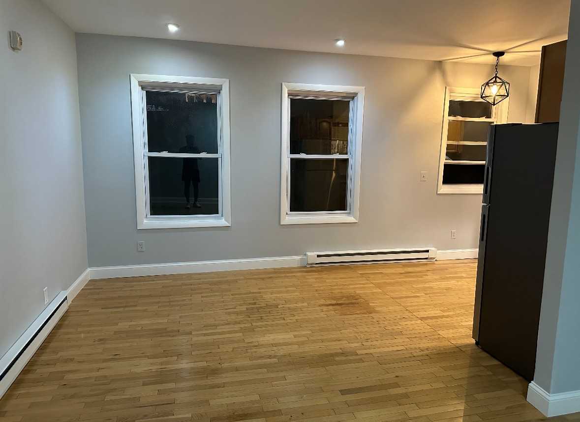 5 Sutton St #3A - Photo 5 of 36