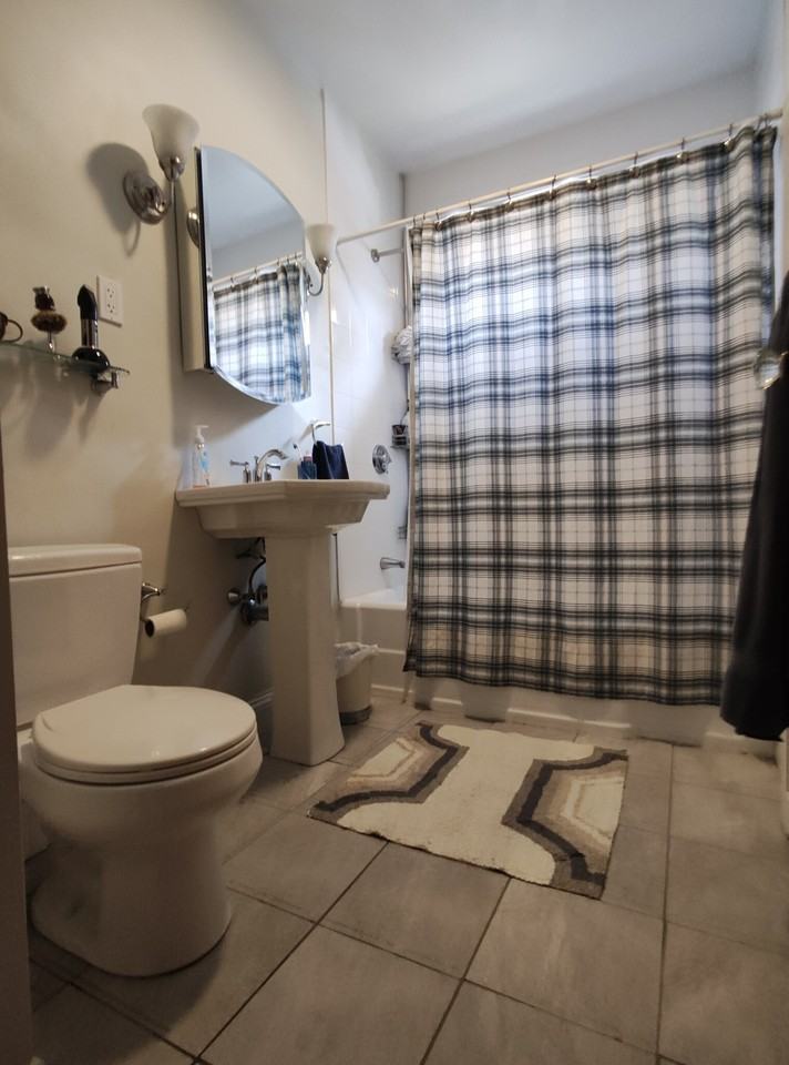 836 Fellsway - Photo 3 of 19