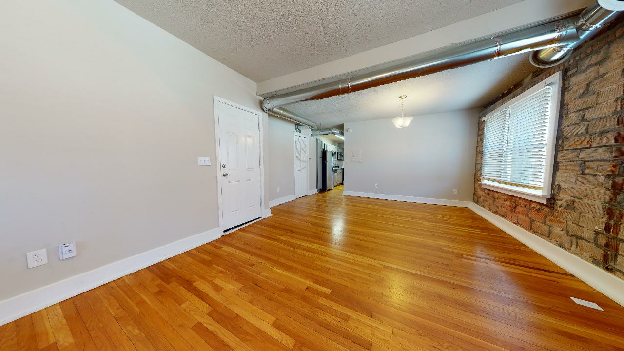 6020 Rockhill Rd | Updated Brookside Apartment - Photo 2 of 23