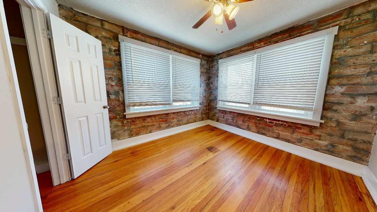 6020 Rockhill Rd | Updated Brookside Apartment - Photo 5 of 23