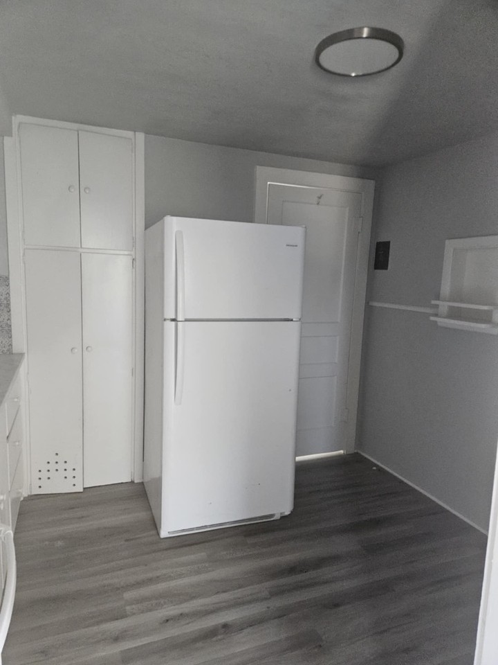 SW J Triplex - Photo 2 of 4