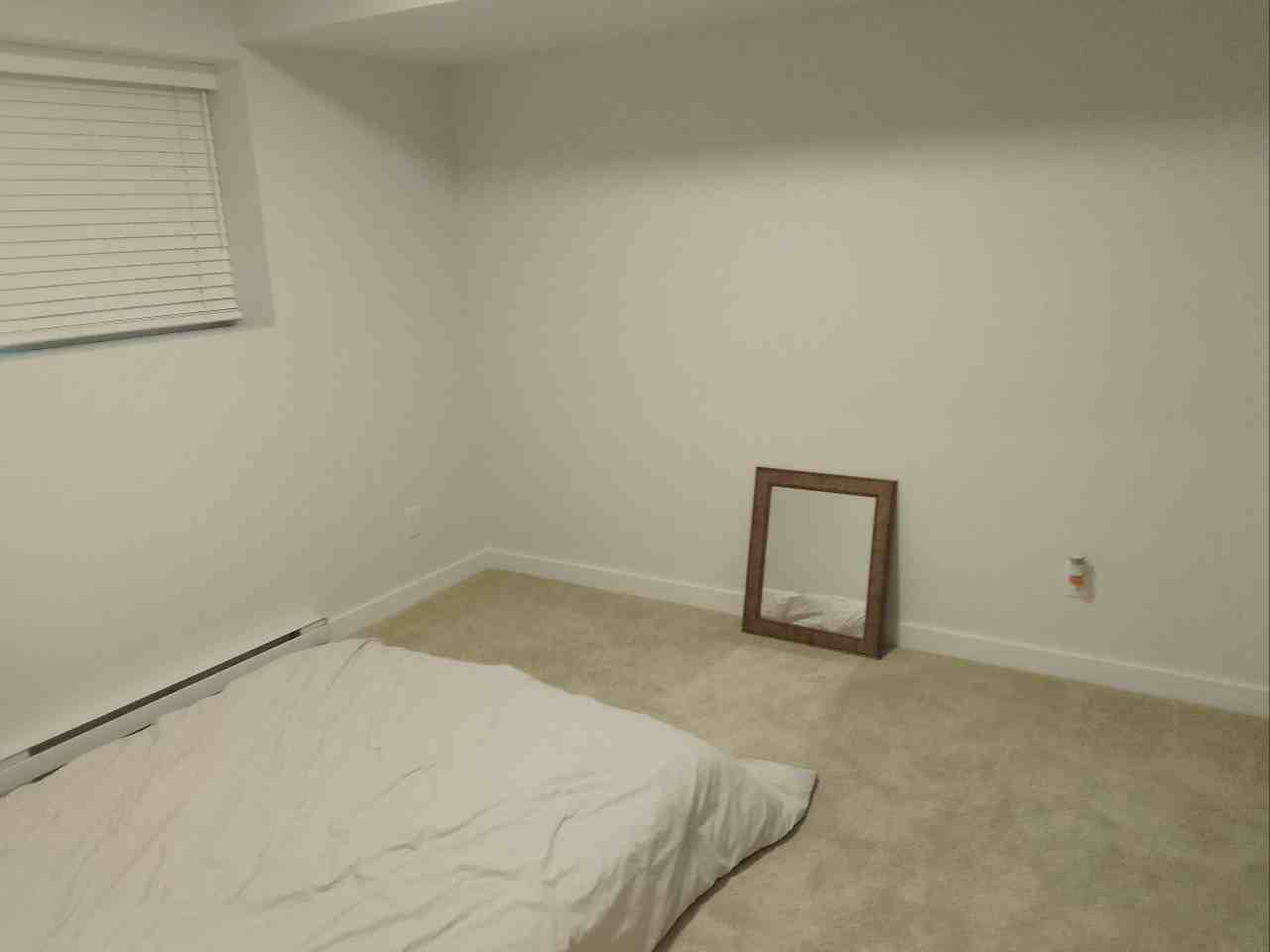 20475 76A Avenue - Photo 4 of 6