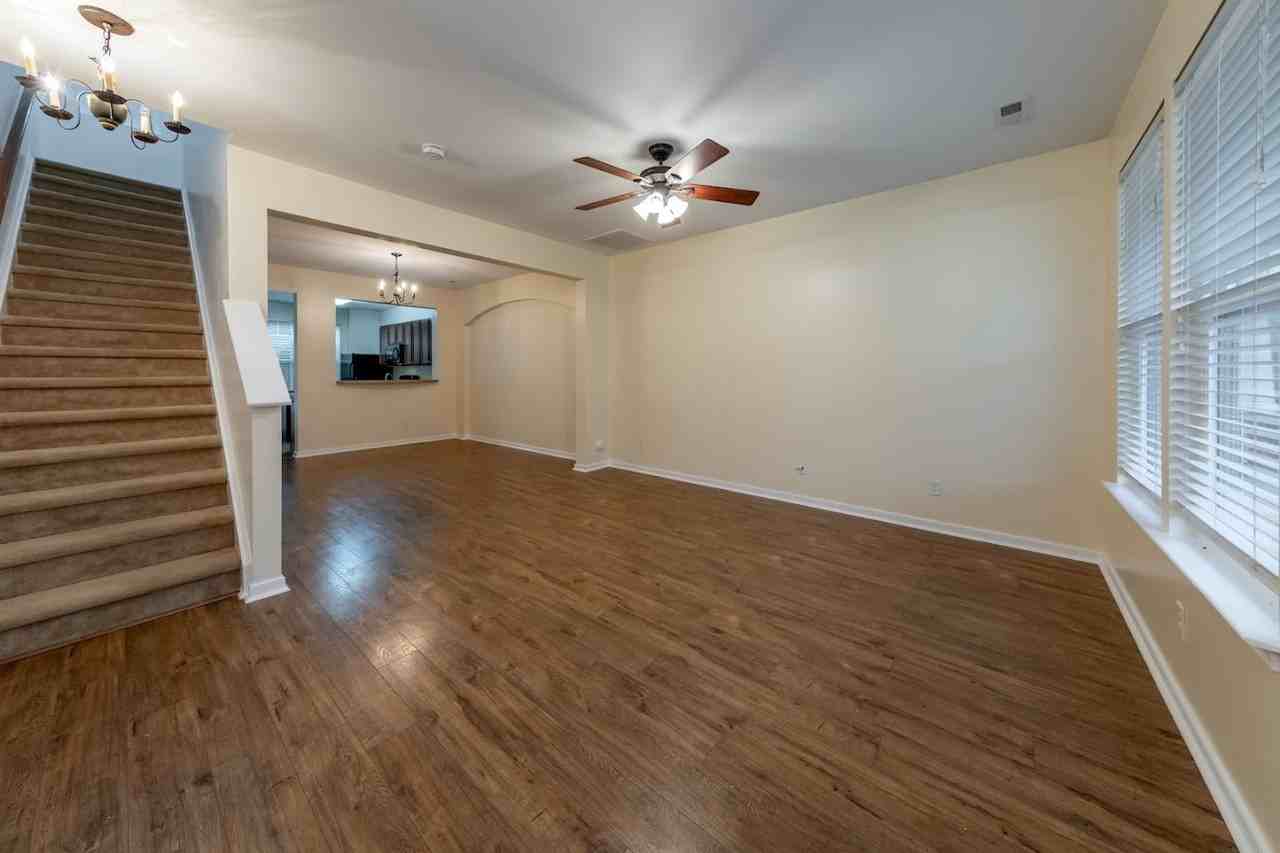 3217 Francis Ct - Photo 2 of 14