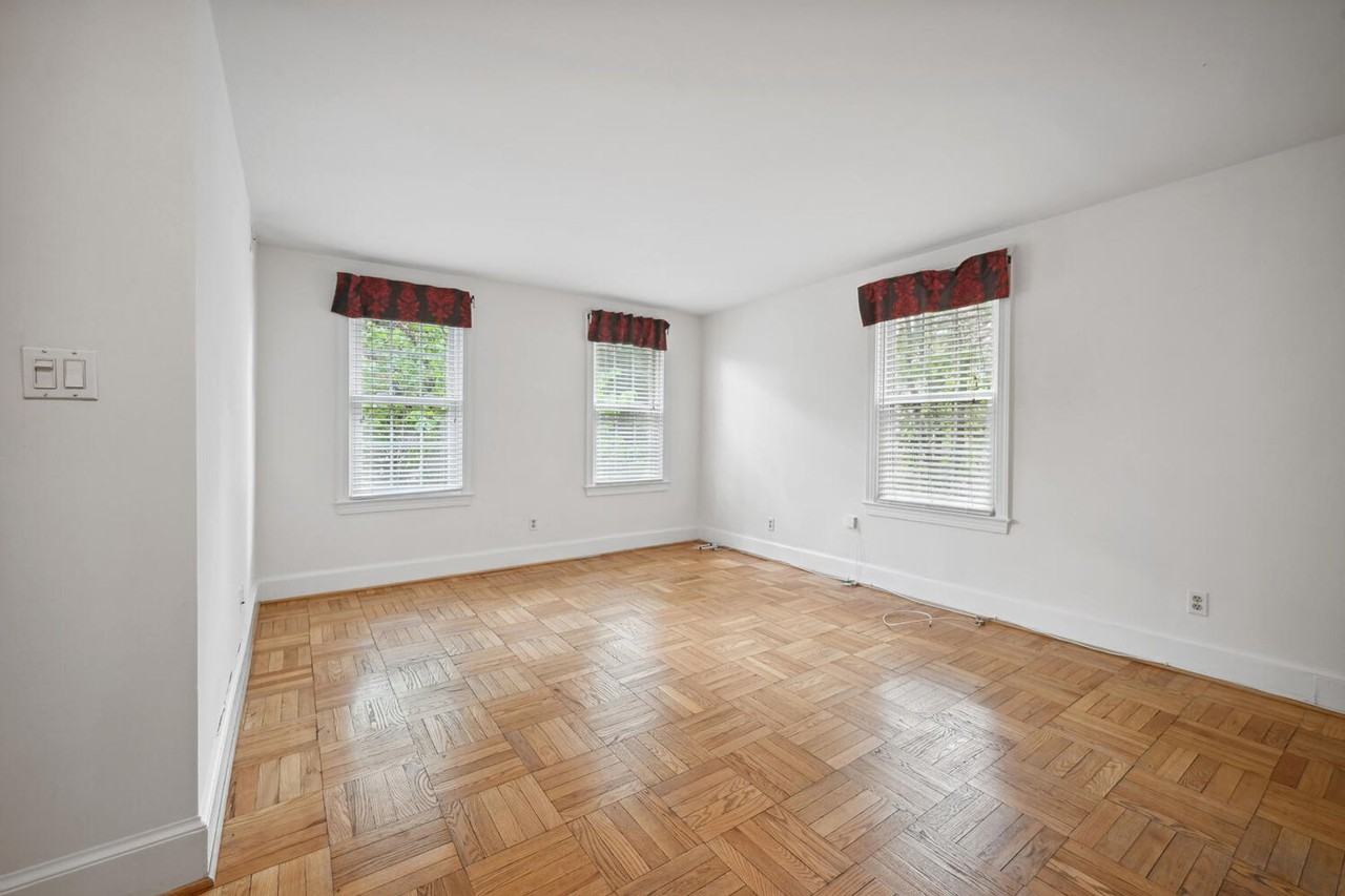 2727 Ordway St Nw #3 - Photo 2 of 15