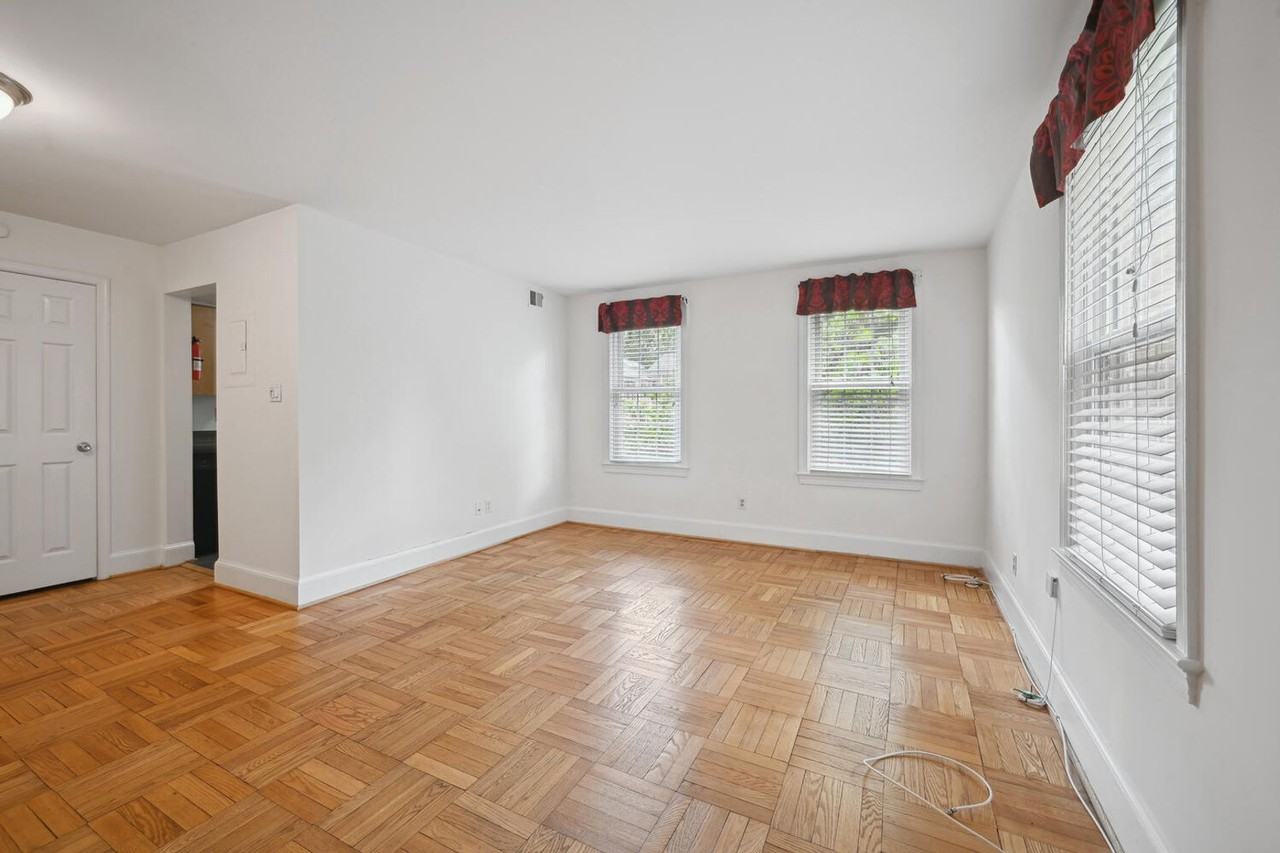 2727 Ordway St Nw #3 - Photo 3 of 15