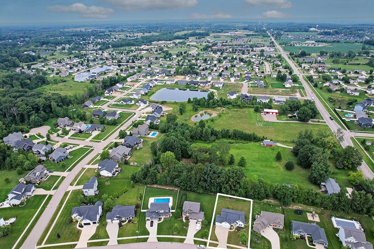 3655 Bryce Dr - Photo 3 of 39