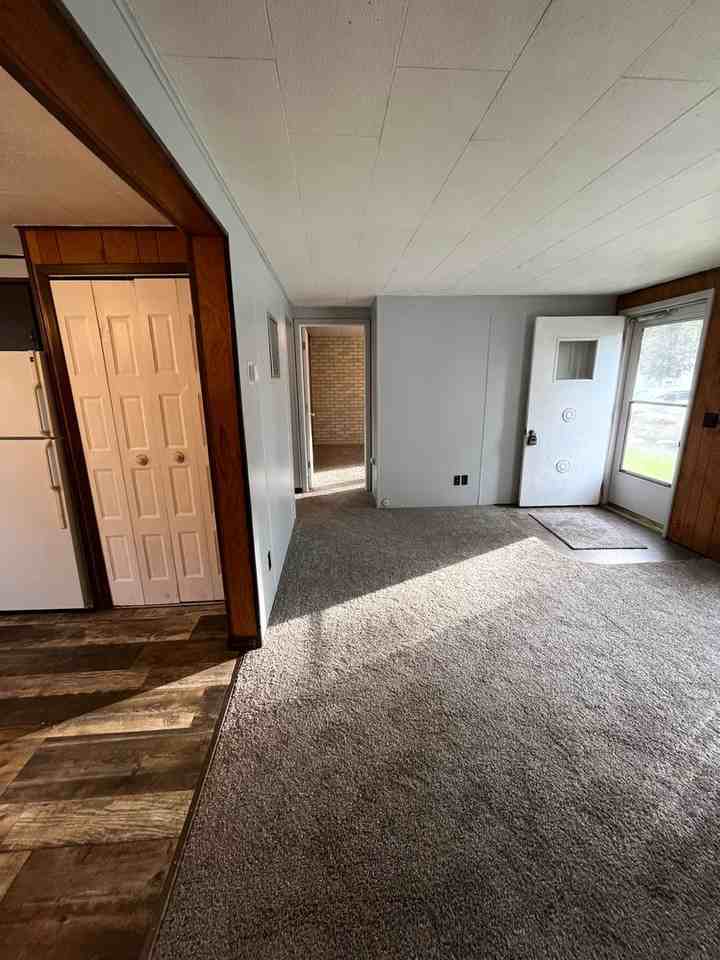 406-408 Lincoln - Photo 3 of 10