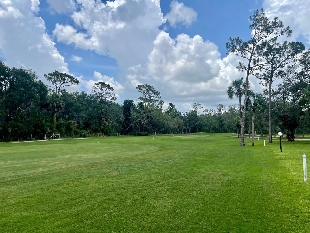 13076 Cross Creek Ct - Photo 3 of 40