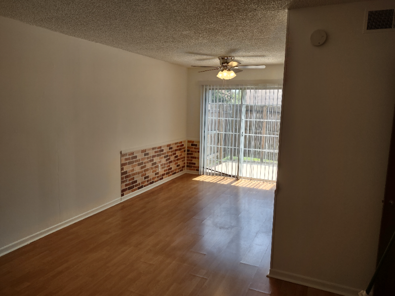 209 Lancaster Ave #B - Photo 2 of 10