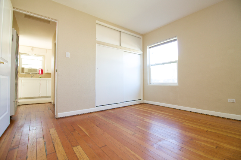 1325 Verbena St - Photo 3 of 12