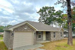 608 Libby Ln - Photo 1 of 1