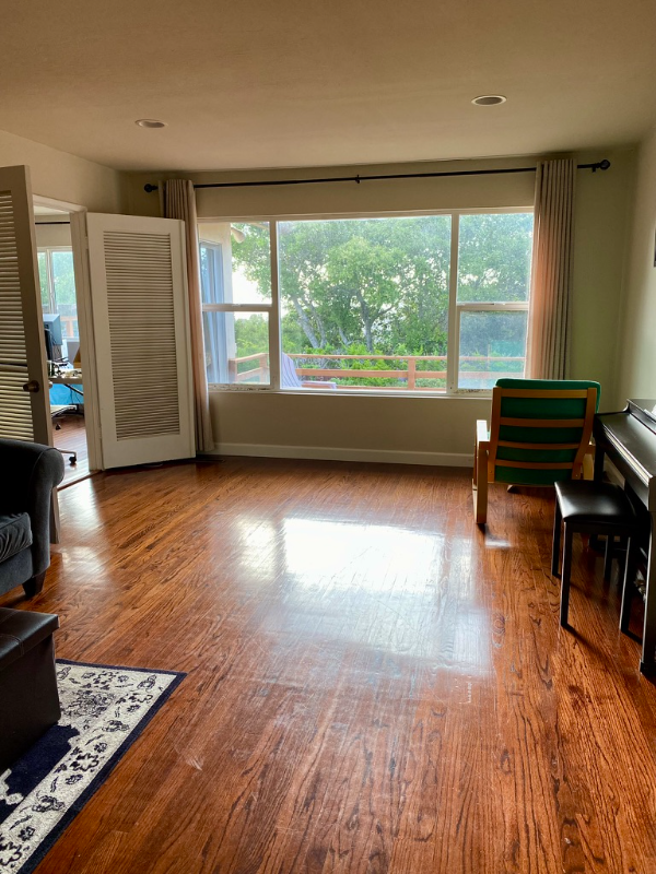 1043 Lassen Dr - Photo 2 of 9