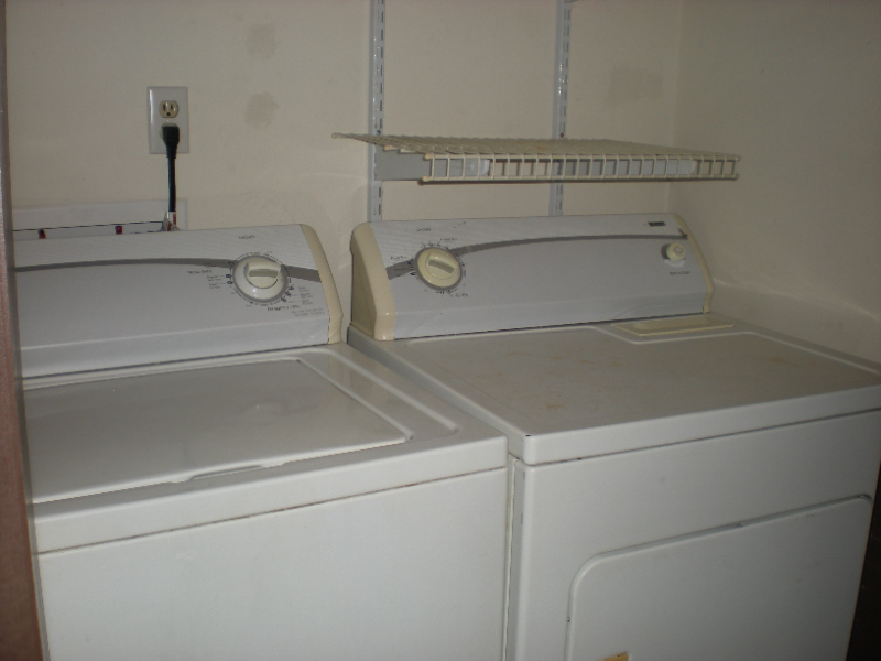 1024 E Swallow Rd #C - Photo 7 of 11