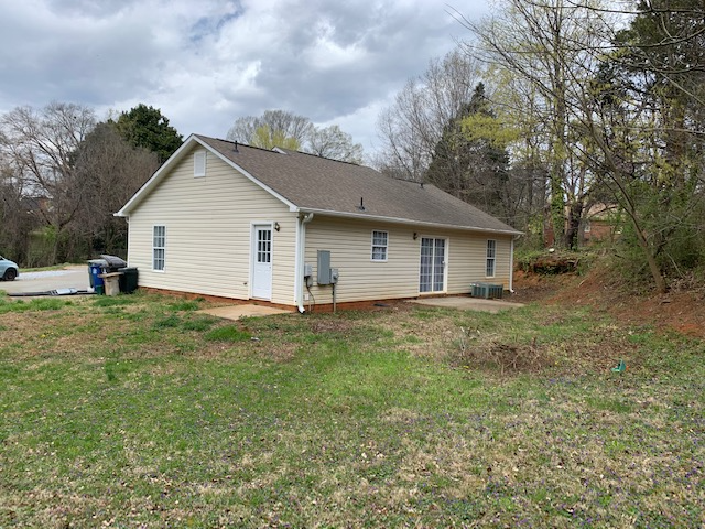 1620 Granite St - Photo 3 of 19