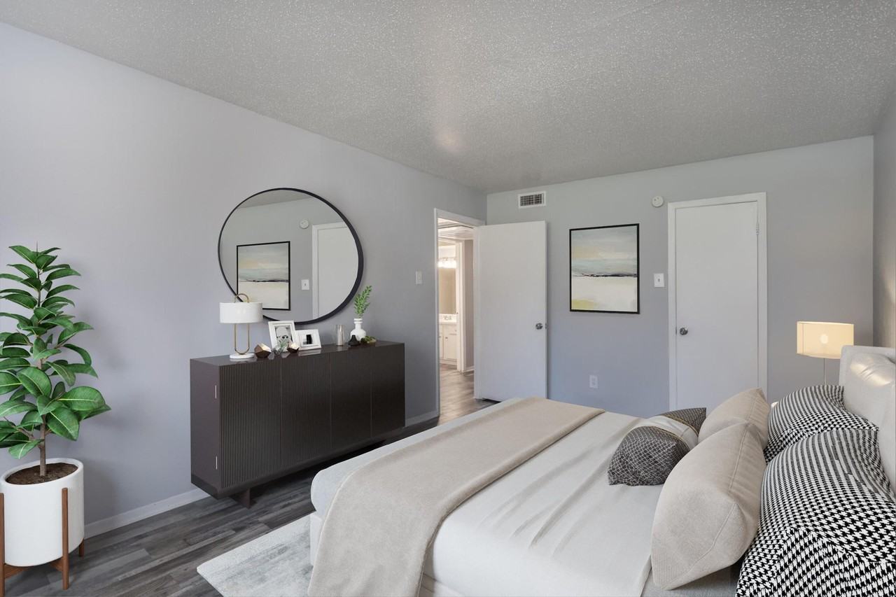 The Miranda Apartments - Photo 7 of 23