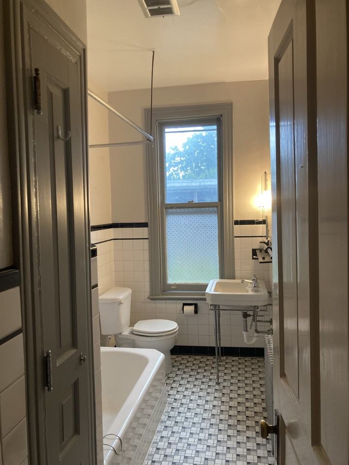 612 Linden Ave #610 - Photo 3 of 14