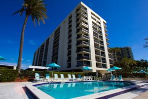 featured image of 690 Island Way #702