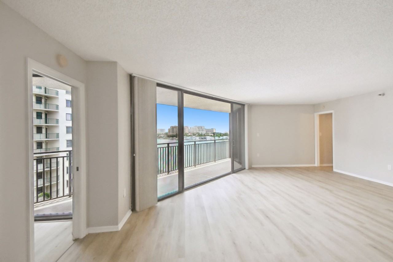 690 Island Way #702 - Photo 5 of 42