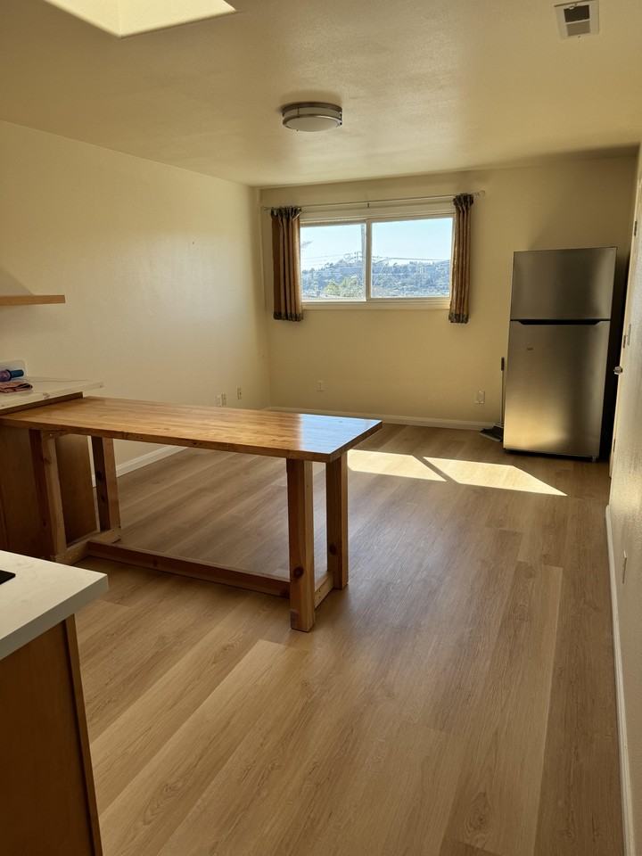 337 Lisbon St #2 - Photo 4 of 13