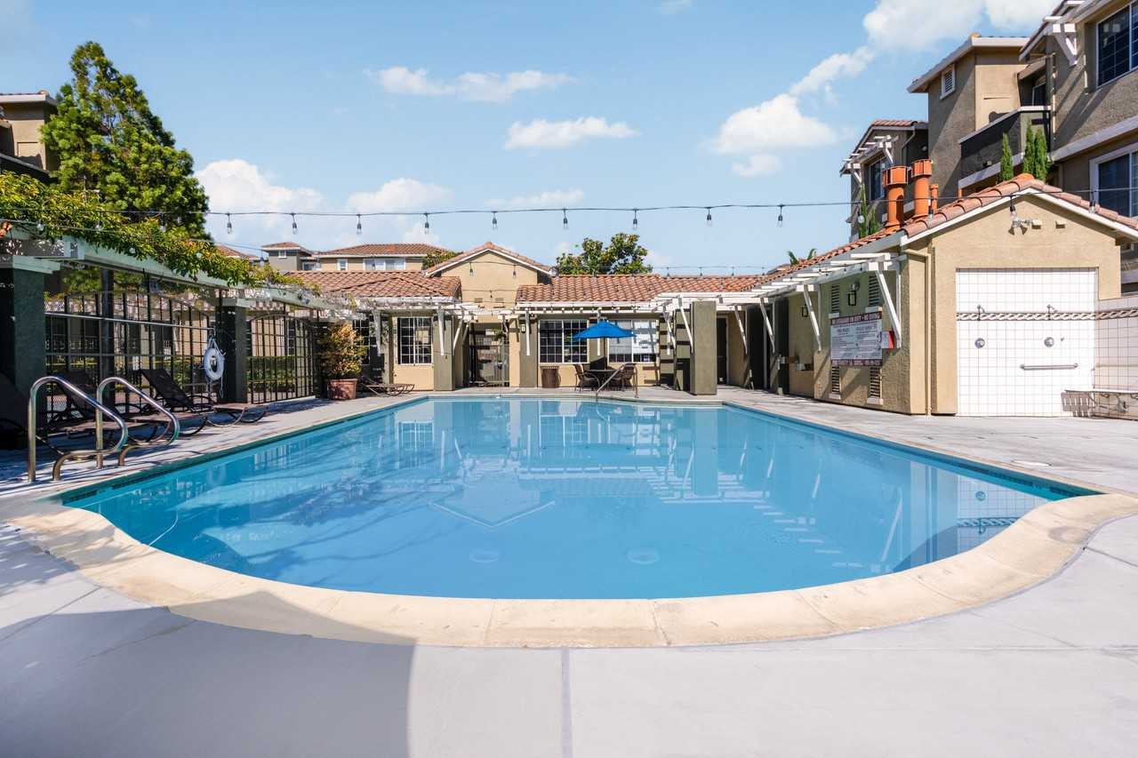 Aviare - Photo 3 of 44