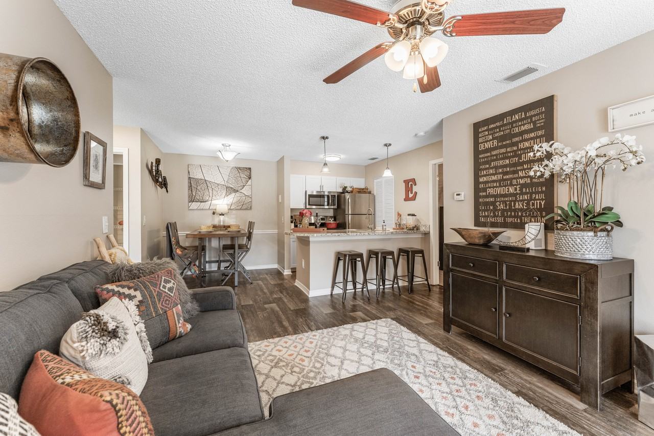 Epic Apartments - Photo 3 of 41