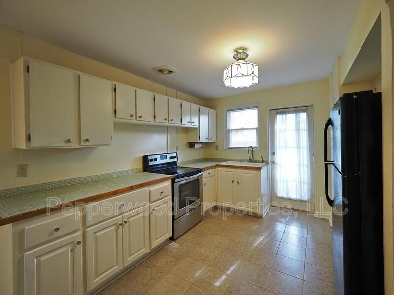 334 W Hampton Ave - Photo 4 of 10