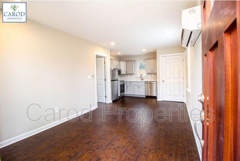 1339 Moretz Ave #B - Photo 3 of 19