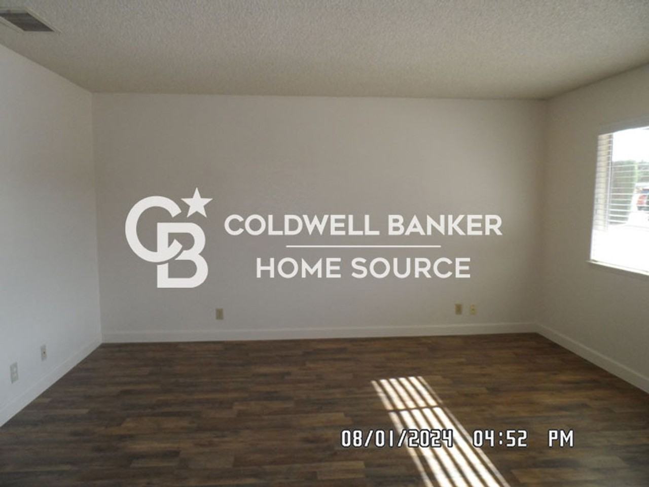 2513 - Photo 2 of 16